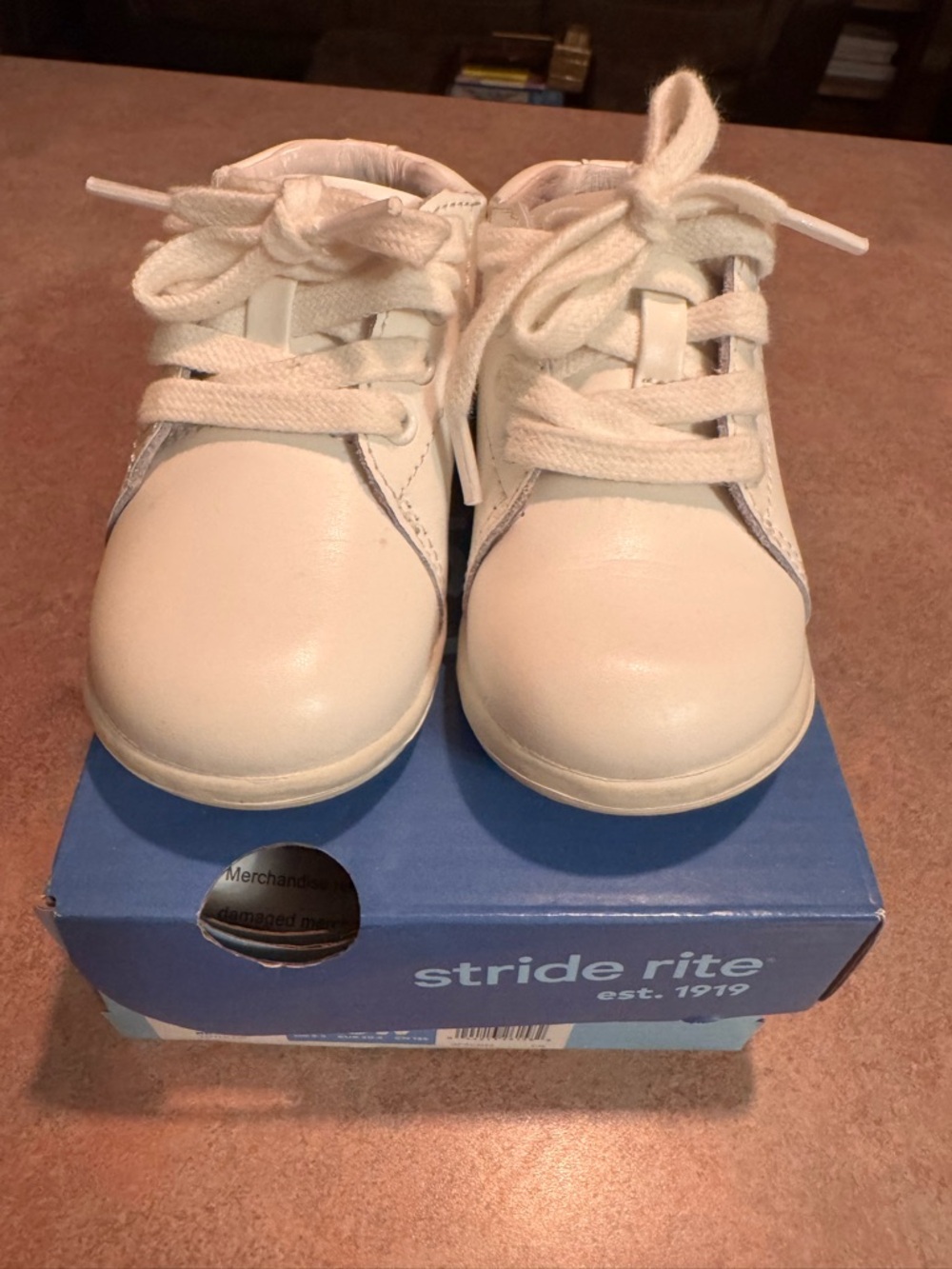 Stride Rite Srt Elliot White Leather Baby Lace-Up Shoes